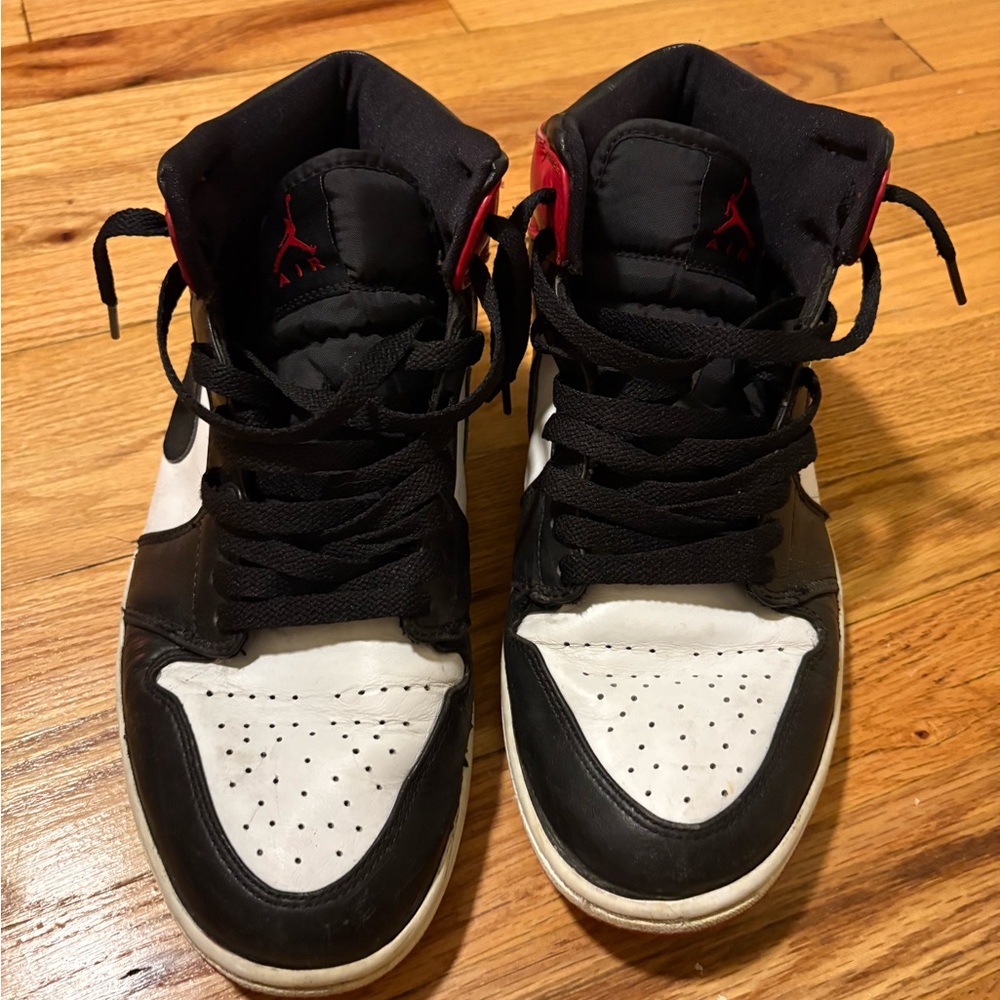 Jordan 1 BMP “black toe” size 10.